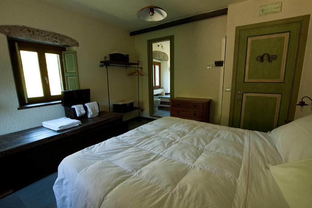 Mulino Marghen - Restored Watermill - Accomodation And Retreat Center Zeri Номер фото