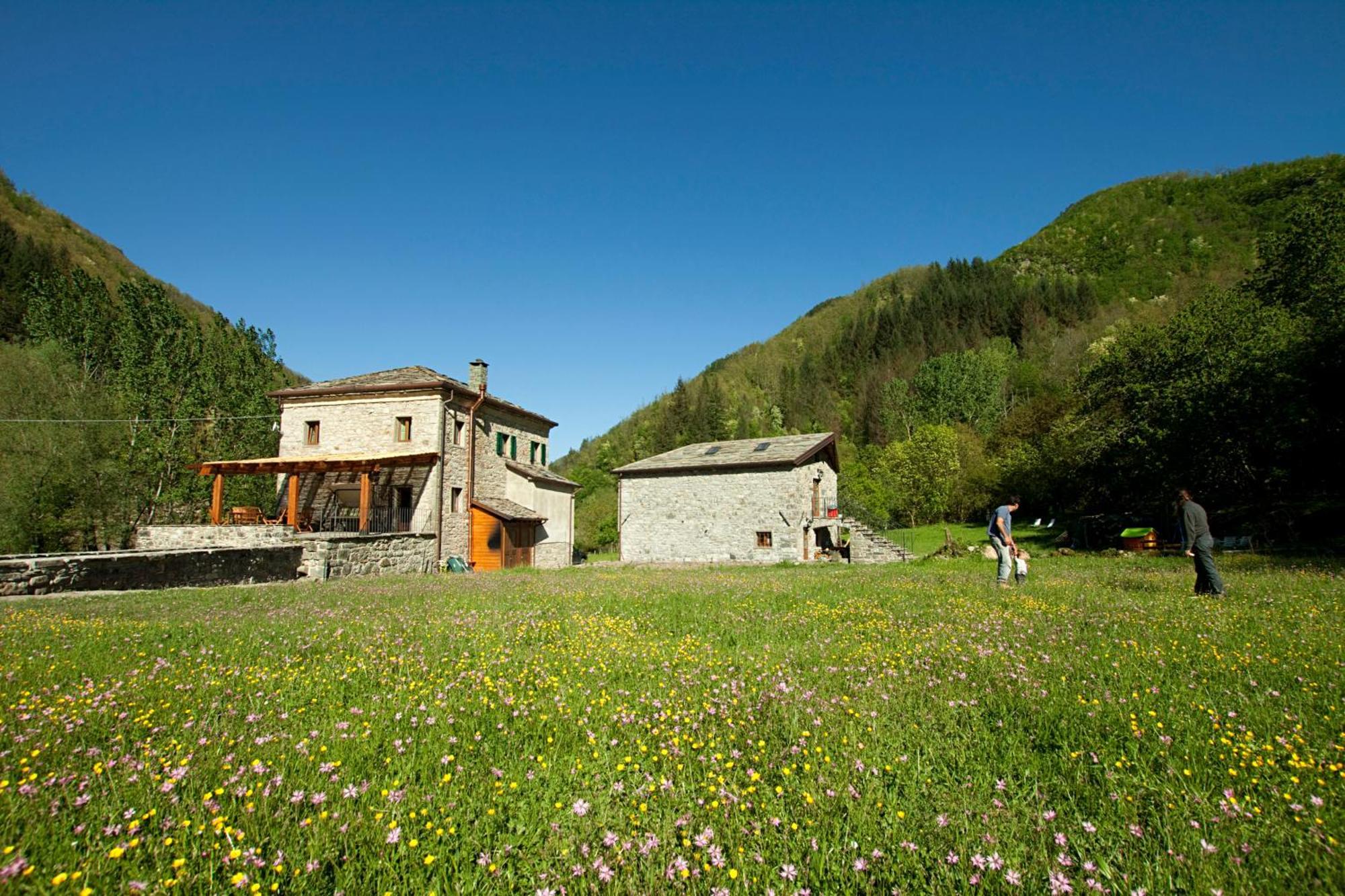 Mulino Marghen - Restored Watermill - Accomodation And Retreat Center Zeri Экстерьер фото