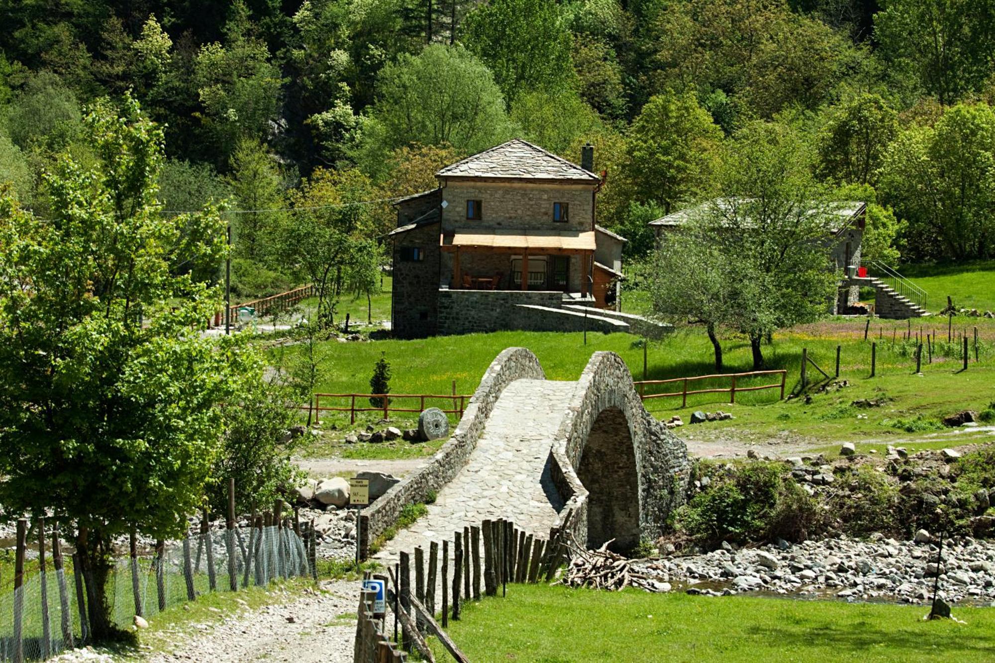 Mulino Marghen - Restored Watermill - Accomodation And Retreat Center Zeri Экстерьер фото