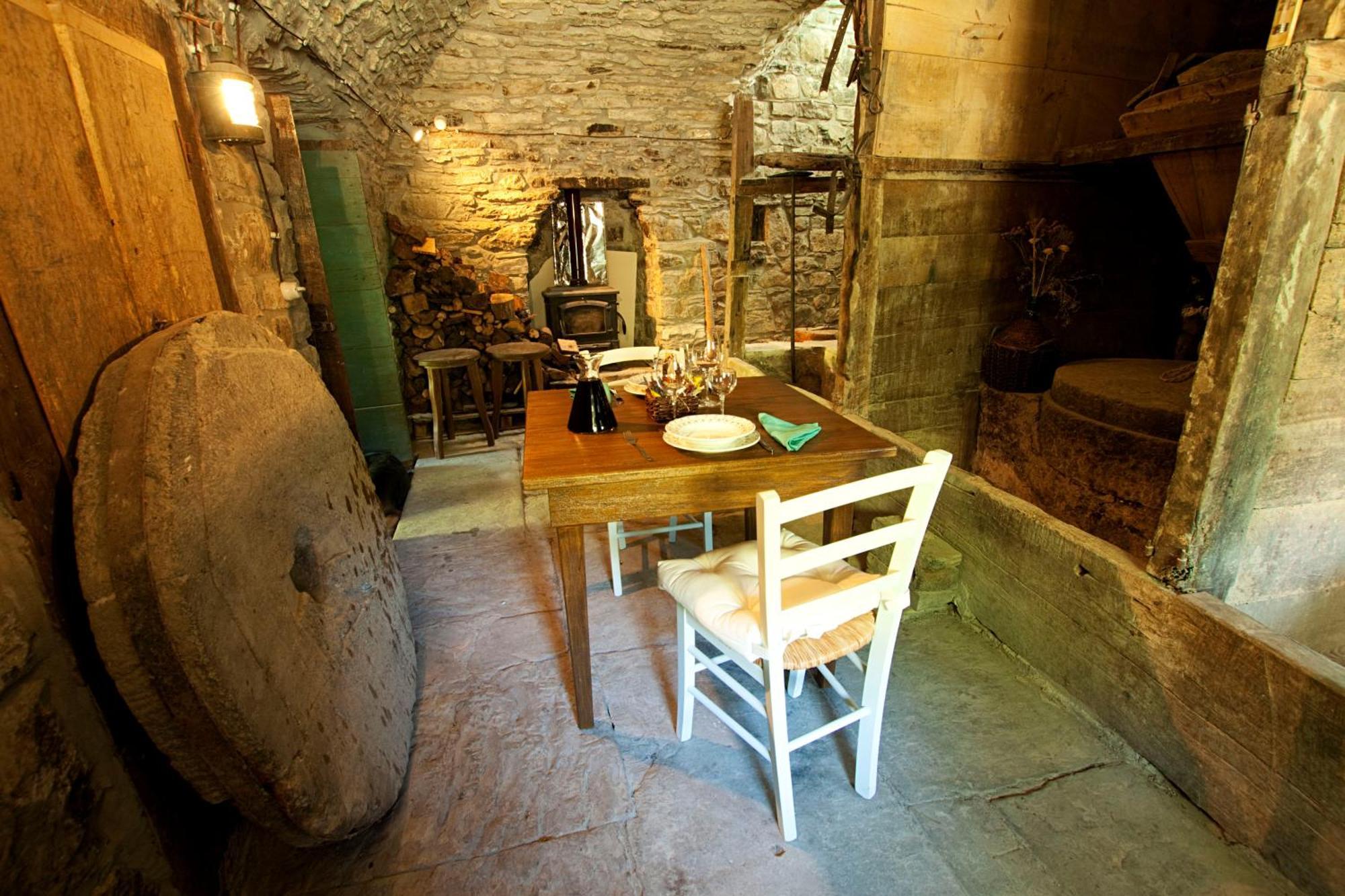 Mulino Marghen - Restored Watermill - Accomodation And Retreat Center Zeri Экстерьер фото