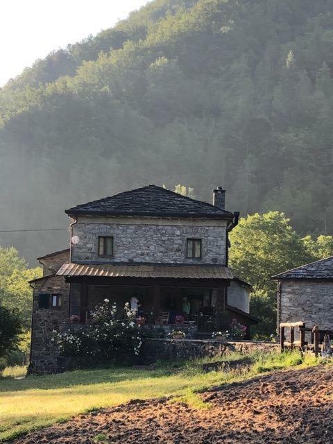 Mulino Marghen - Restored Watermill - Accomodation And Retreat Center Zeri Экстерьер фото